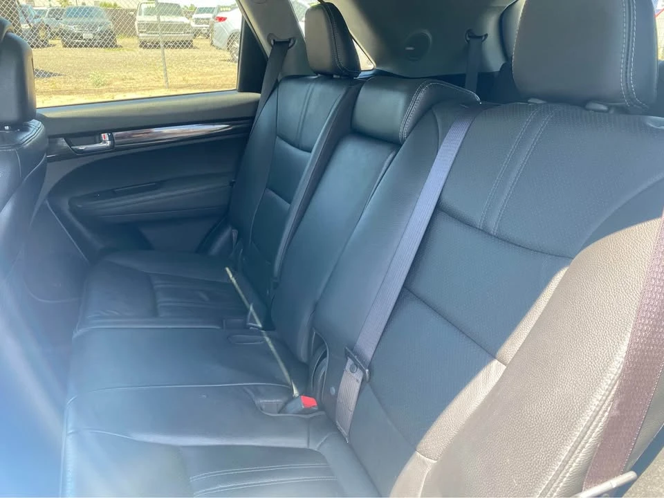 2013 Kia Sorento - Image 12 of 17