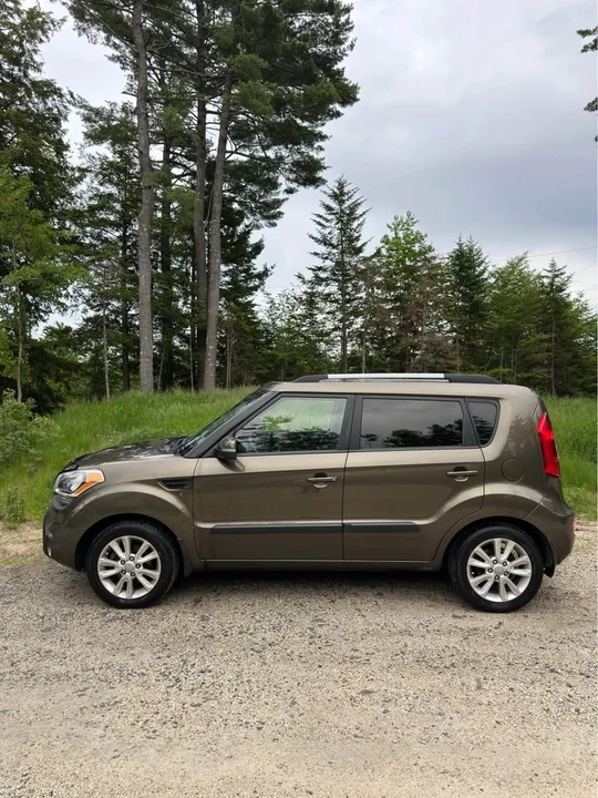2013 Kia Soul - Image 2 of 14