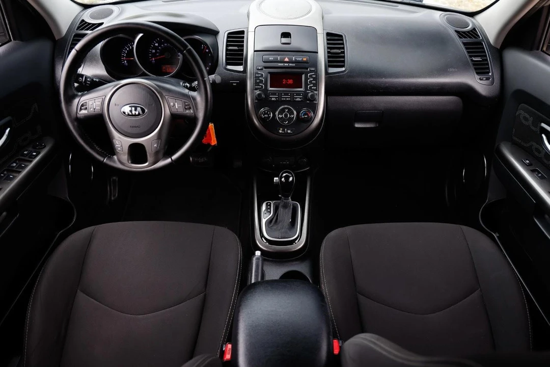2013 Kia Soul - Image 2 of 21