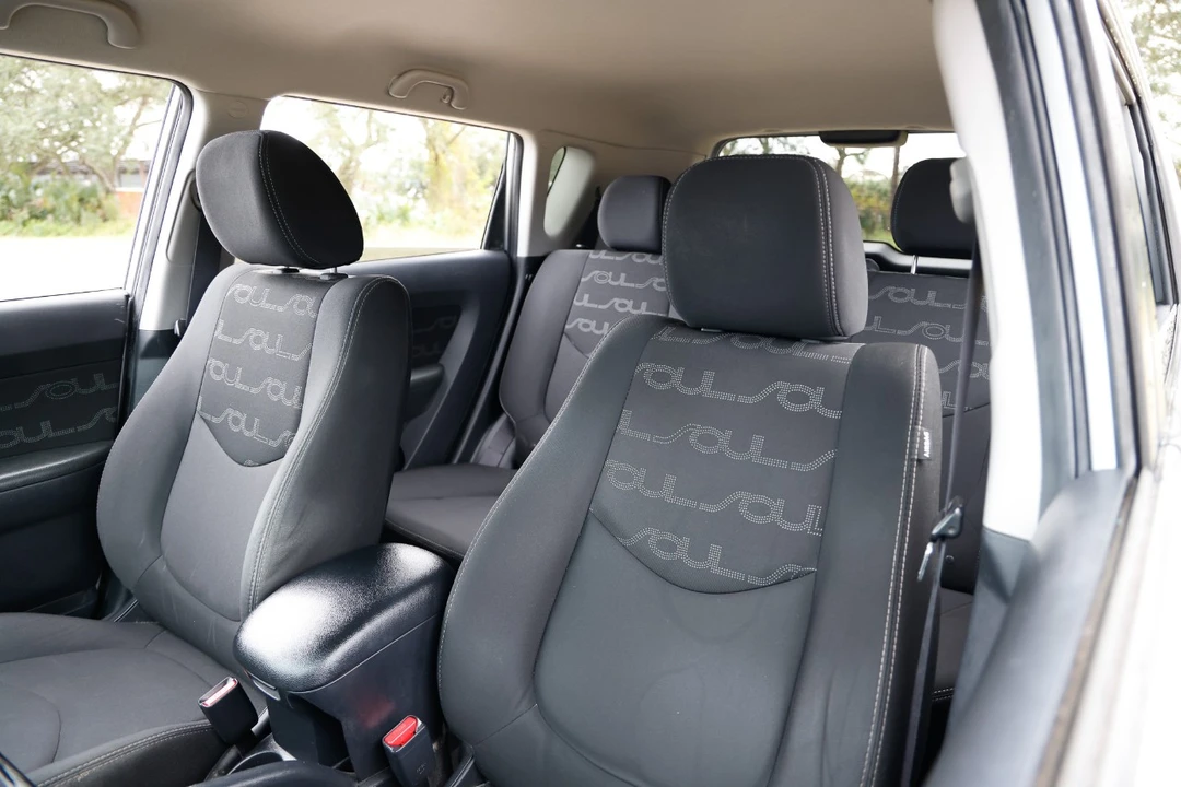 2013 Kia Soul - Image 6 of 21