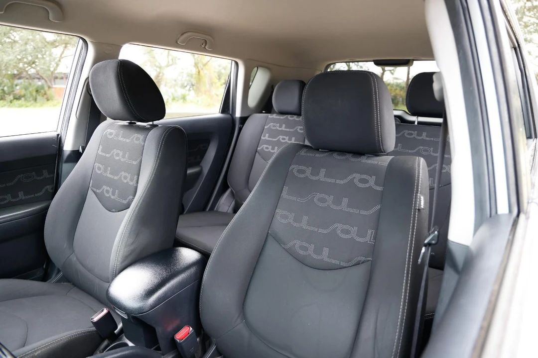 2013 Kia Soul - Image 6 of 21