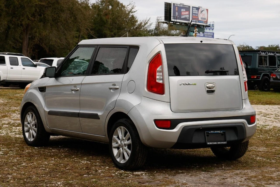 2013 Kia Soul - Image 5 of 21