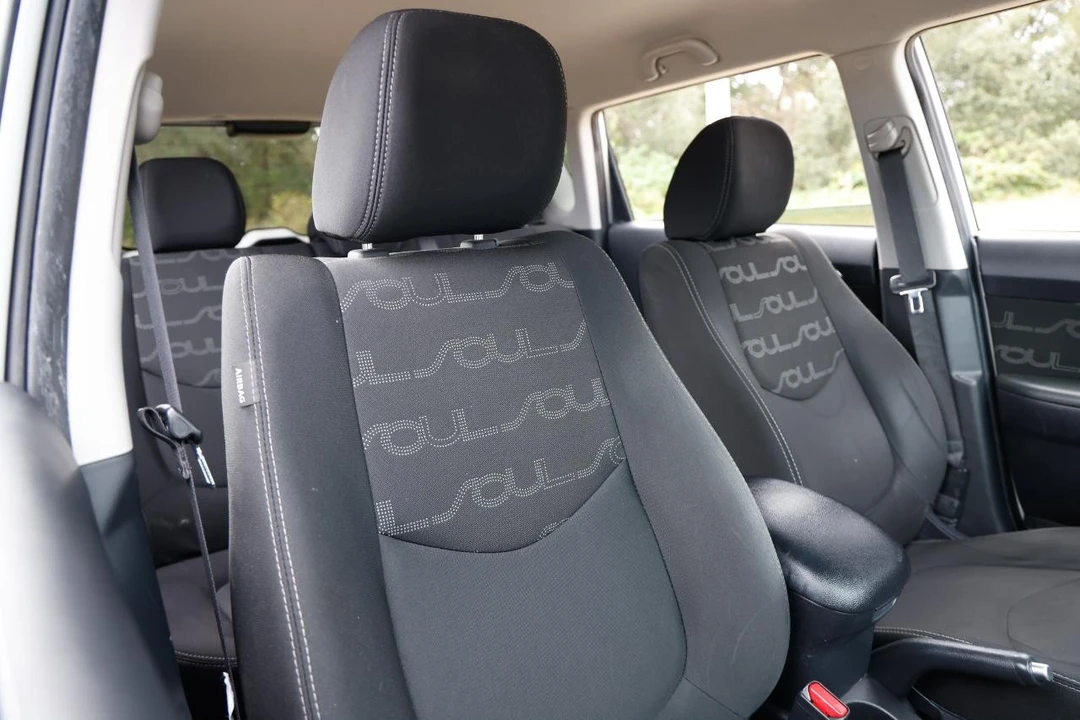 2013 Kia Soul - Image 16 of 21