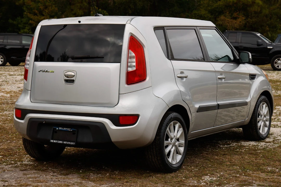 2013 Kia Soul - Image 11 of 21