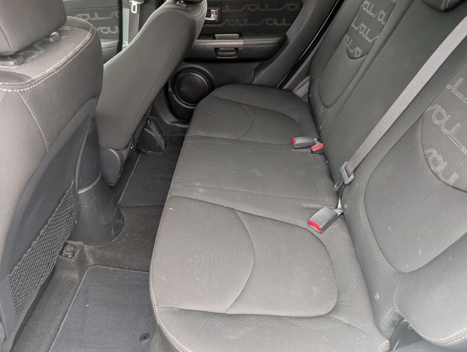 2013 Kia Soul - Image 10 of 21