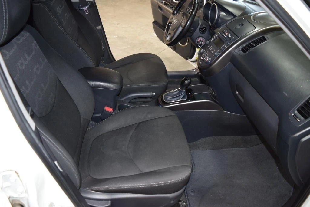 2013 Kia Soul - Image 19 of 21