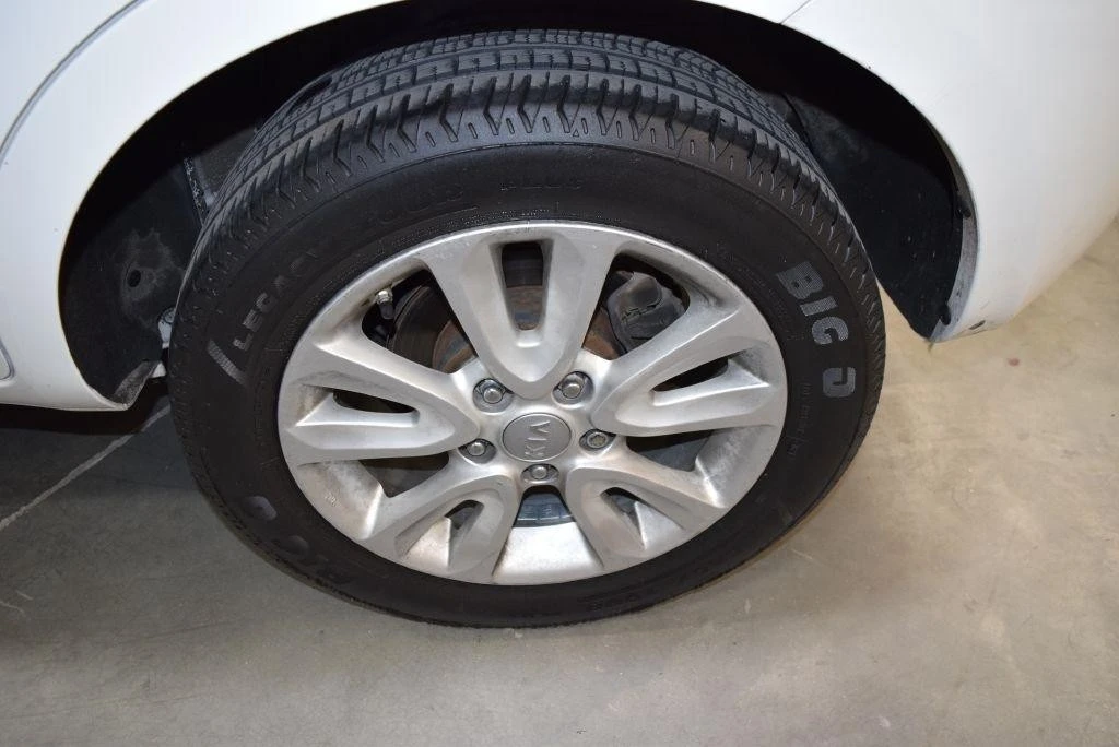 2013 Kia Soul - Image 12 of 21