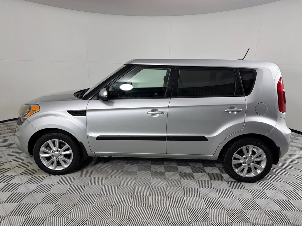 2013 Kia Soul - Image 8 of 12