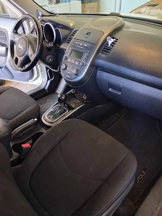 2013 Kia Soul - Image 6 of 8