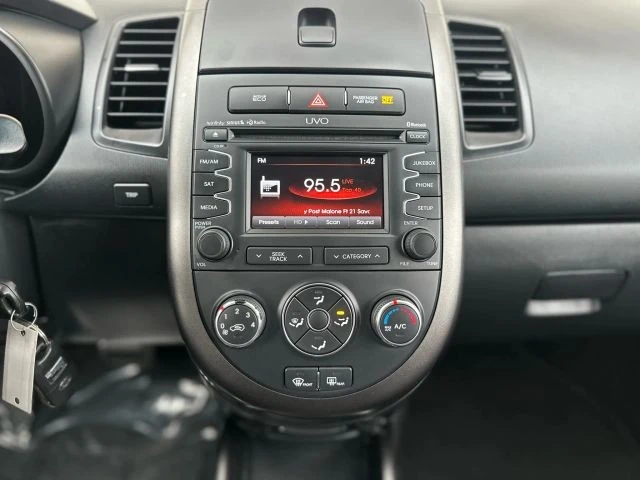 2013 Kia Soul - Image 17 of 21