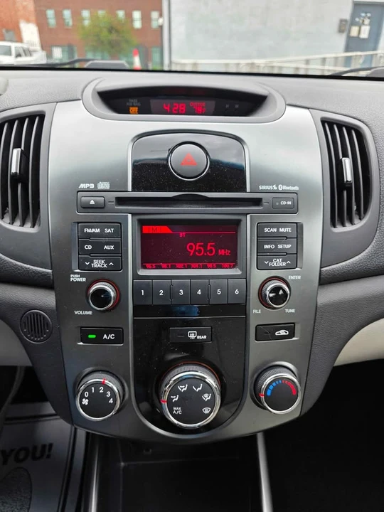 2013 Kia Forte - Image 17 of 17