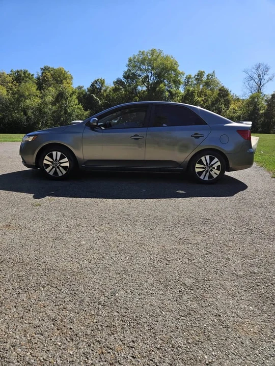 2013 Kia Forte - Image 4 of 10
