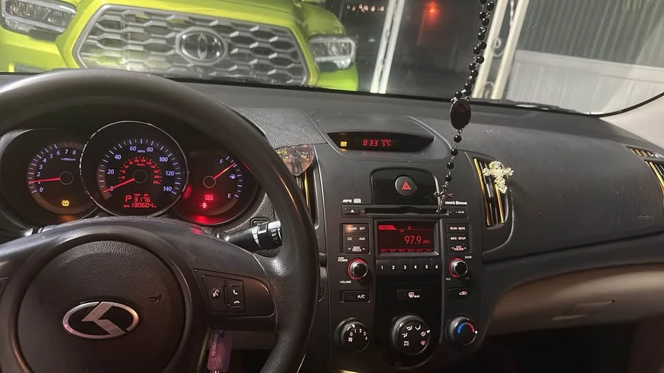2013 Kia Forte - Image 2 of 5