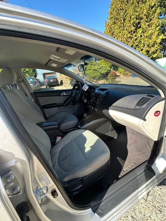 2013 Kia Forte - Image 18 of 20
