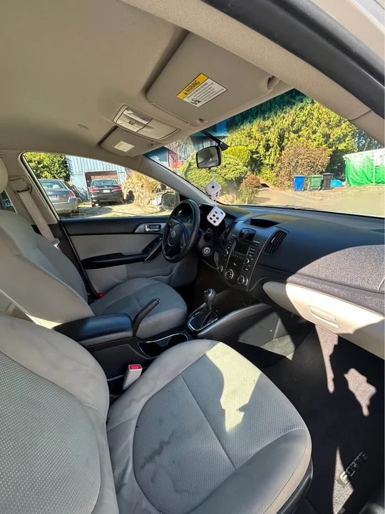 2013 Kia Forte - Image 17 of 20
