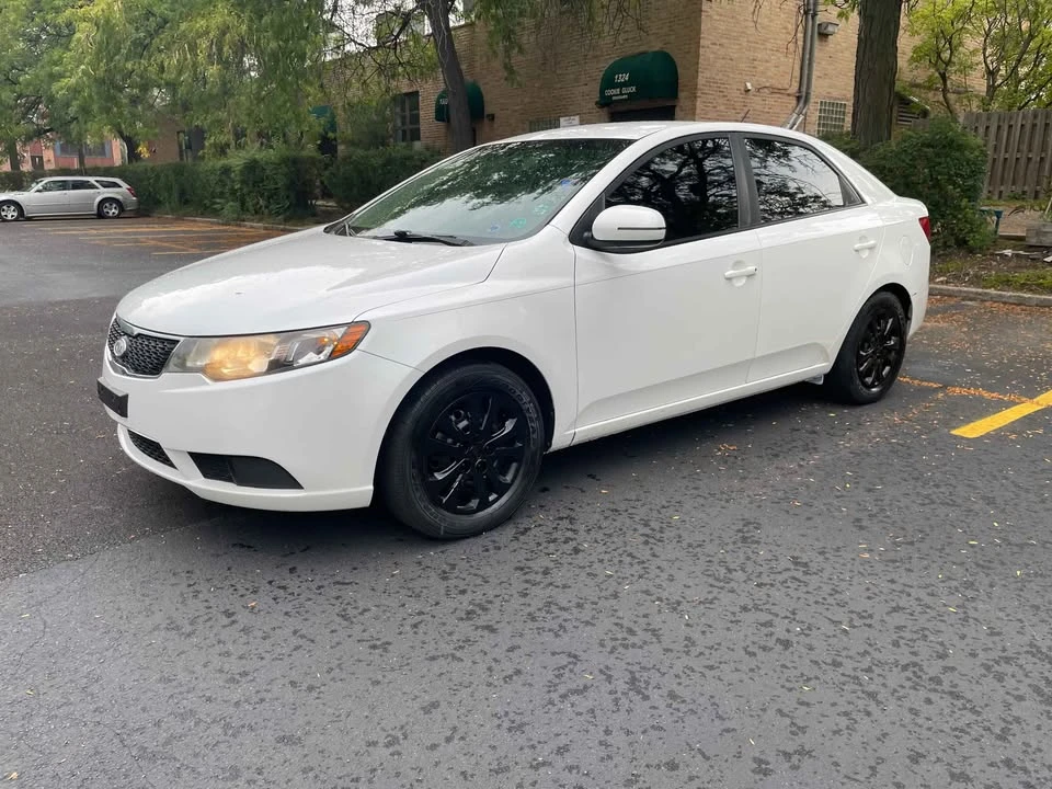 2013 Kia Forte - Image 3 of 10