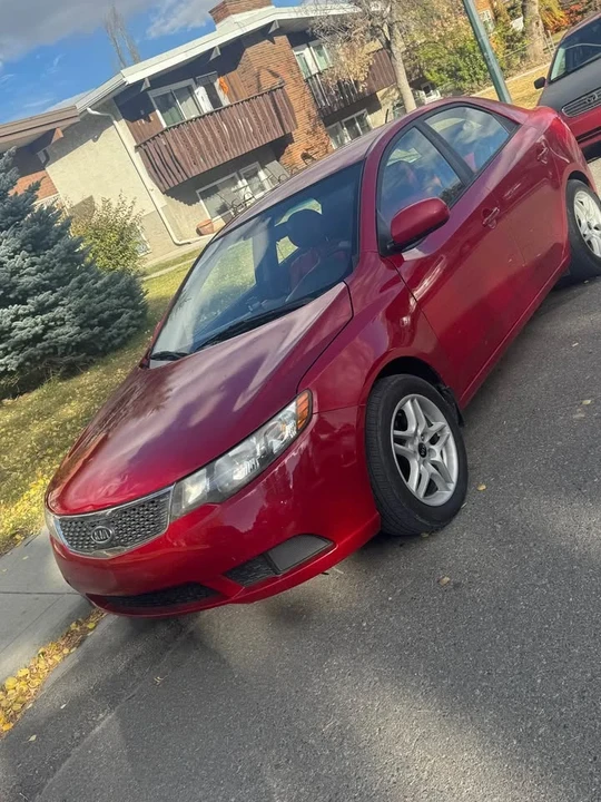 2013 Kia Forte - Image 2 of 10