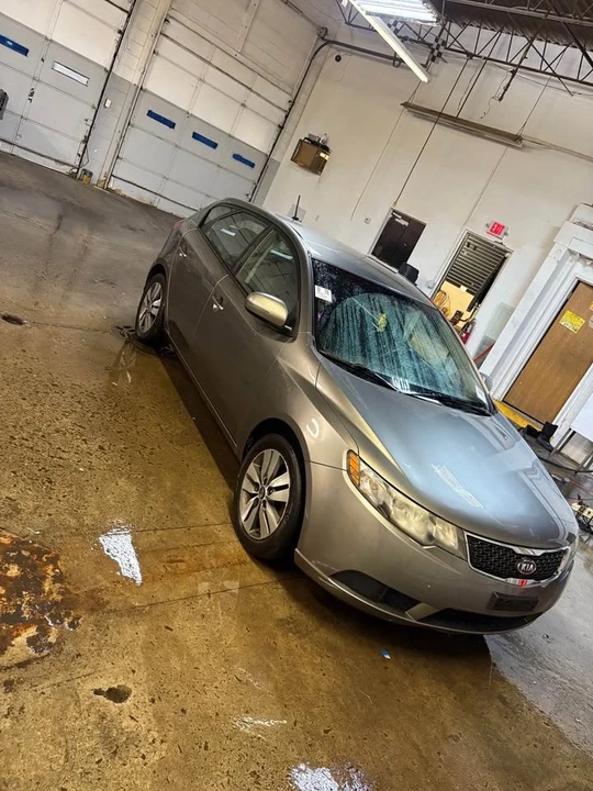 2013 Kia Forte - Image 2 of 5
