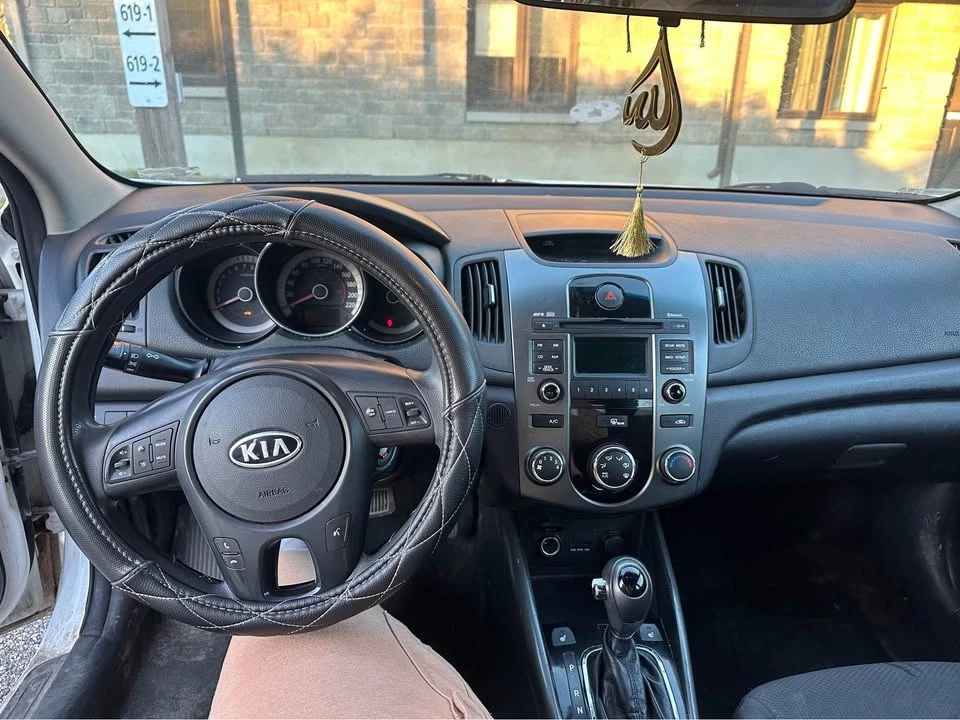 2013 Kia Forte - Image 2 of 8