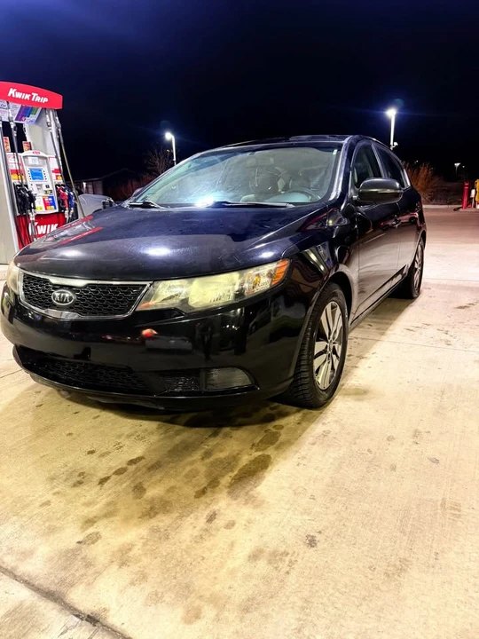 2013 Kia Forte - Image 2 of 12