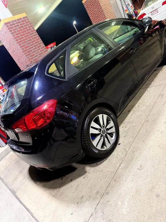 2013 Kia Forte - Image 6 of 12