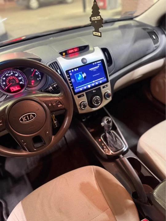2013 Kia Forte - Image 10 of 12