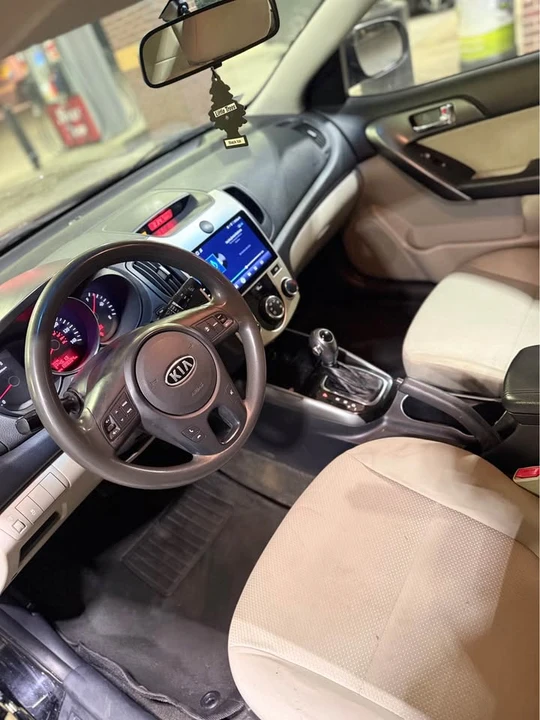 2013 Kia Forte - Image 11 of 12
