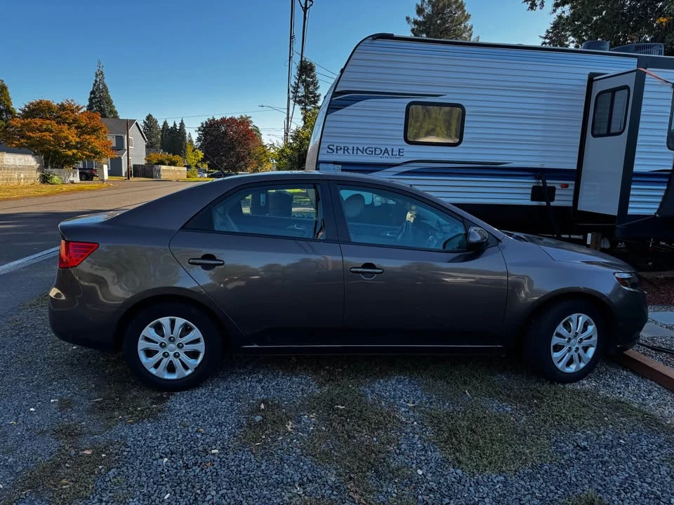 2013 Kia Forte - Image 10 of 13