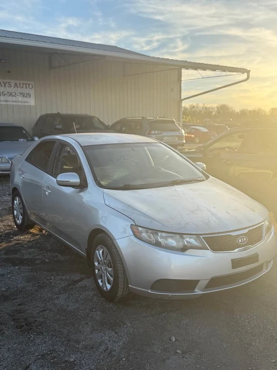 2013 Kia Forte - Image 3 of 14