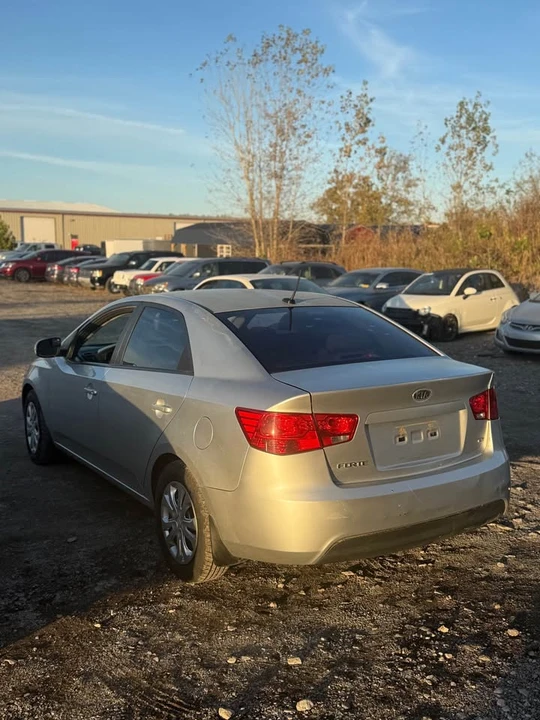 2013 Kia Forte - Image 6 of 14