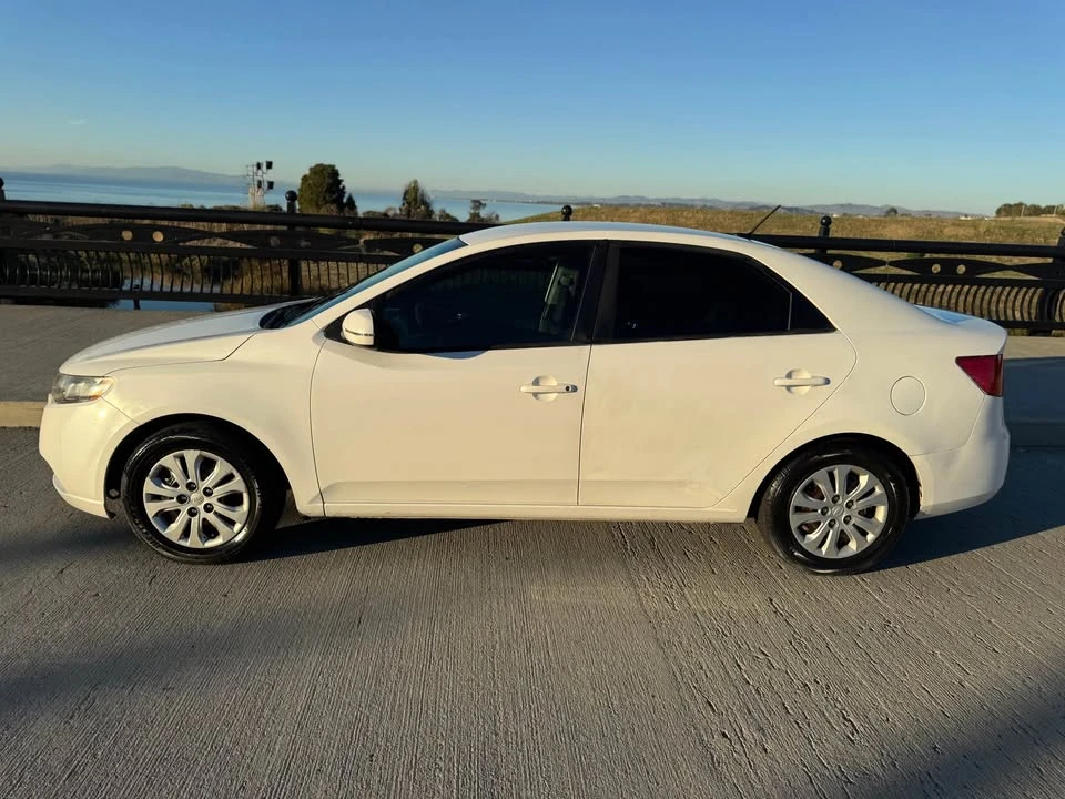 2013 Kia Forte - Image 7 of 14