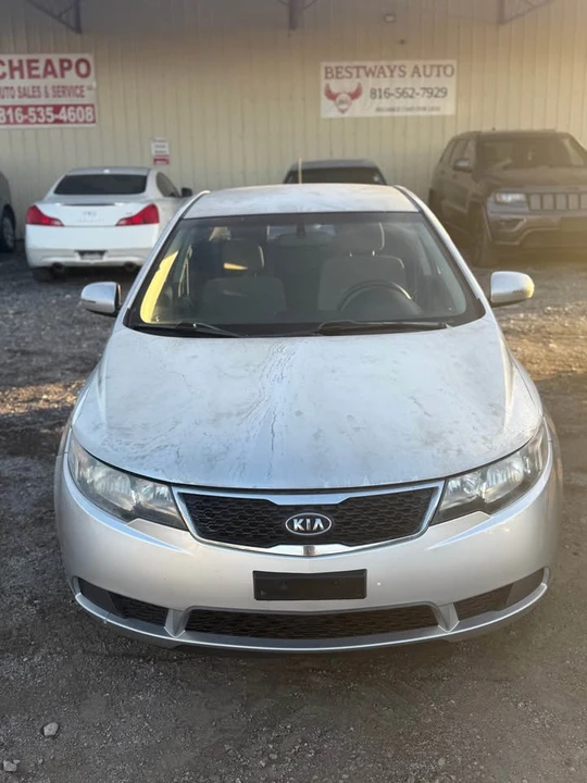 2013 Kia Forte - Image 2 of 14