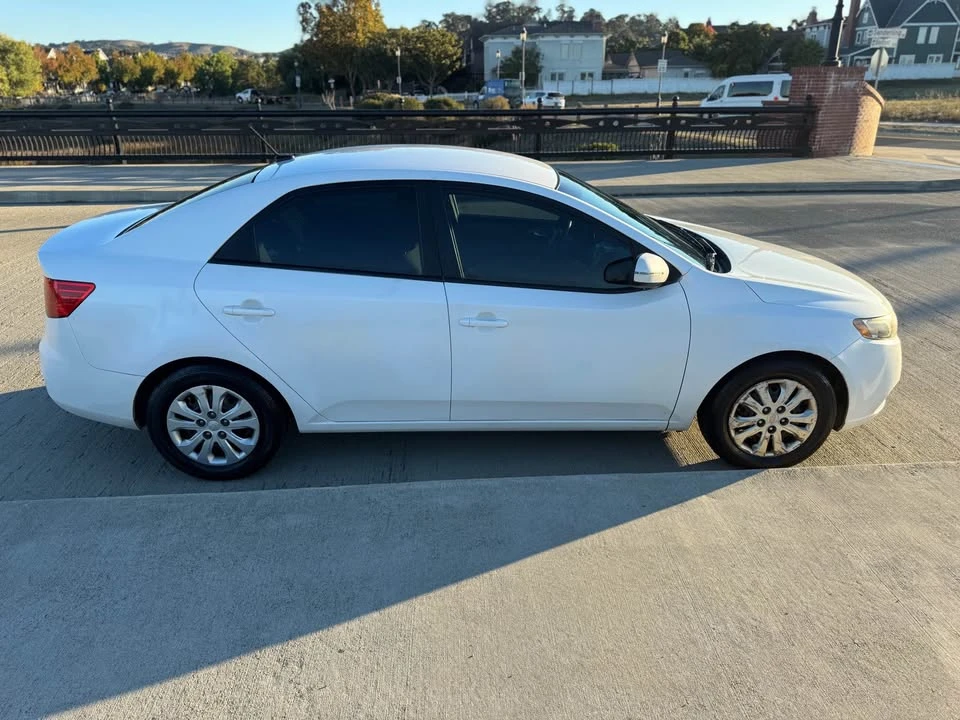 2013 Kia Forte - Image 3 of 14