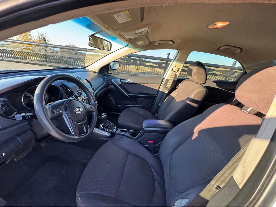 2013 Kia Forte - Image 11 of 14