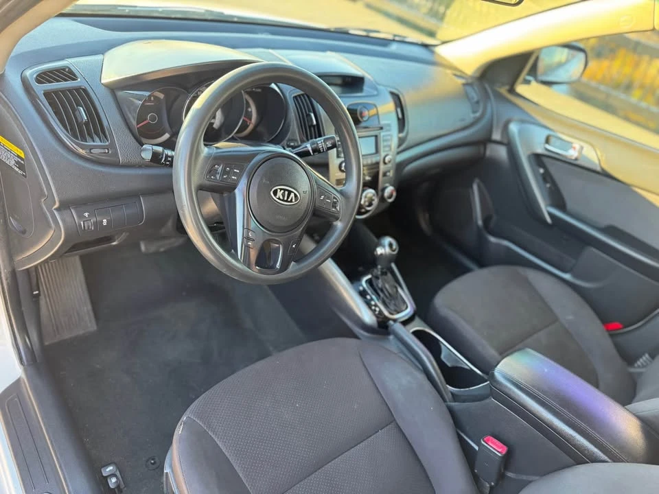 2013 Kia Forte - Image 8 of 14