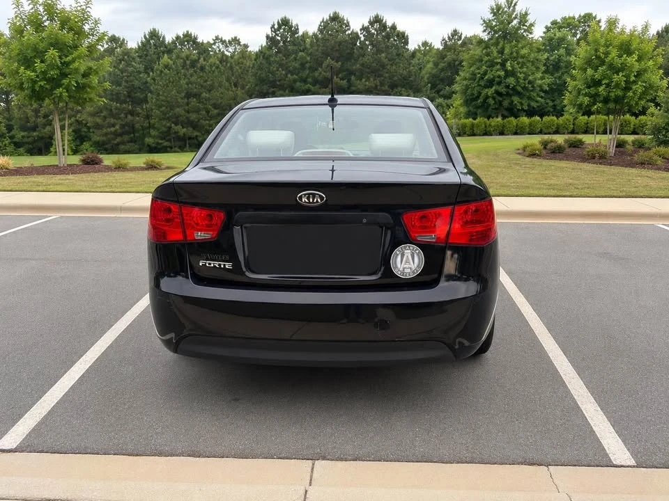 2013 Kia Forte - Image 2 of 9