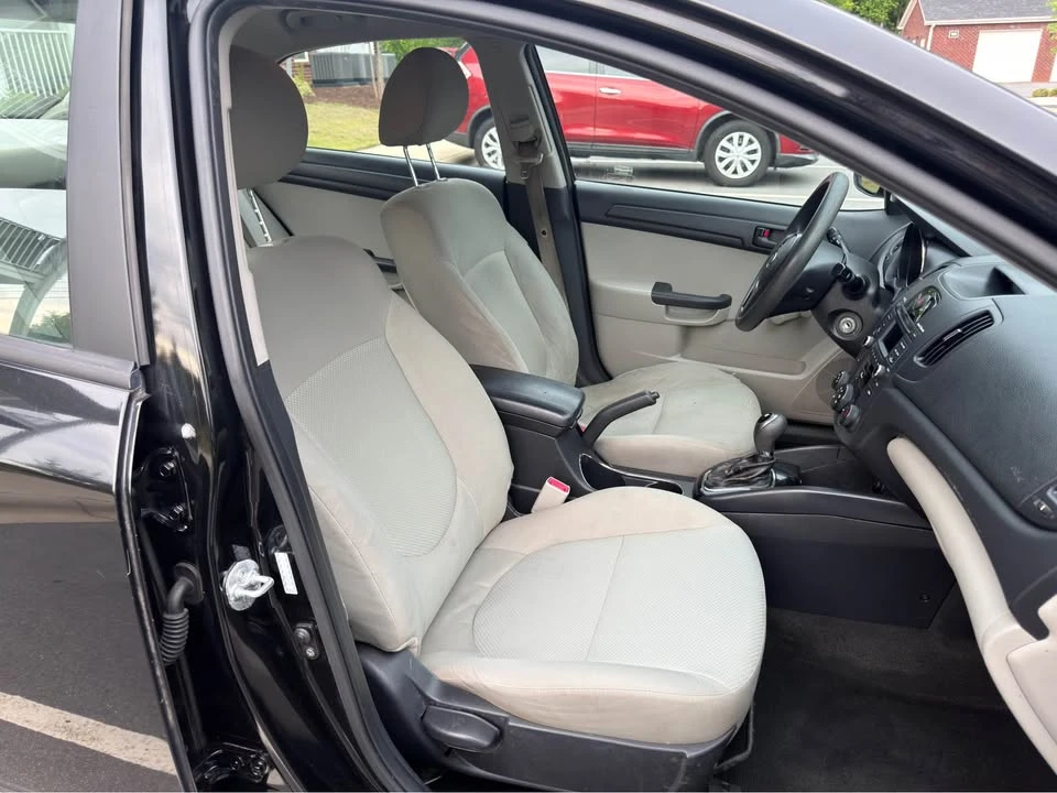 2013 Kia Forte - Image 8 of 9