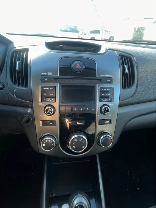 2013 Kia Forte - Image 12 of 13
