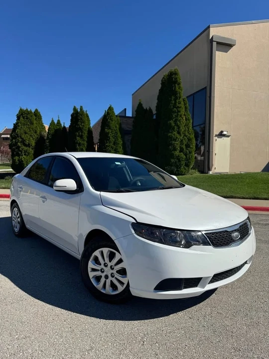 2013 Kia Forte - Image 7 of 9