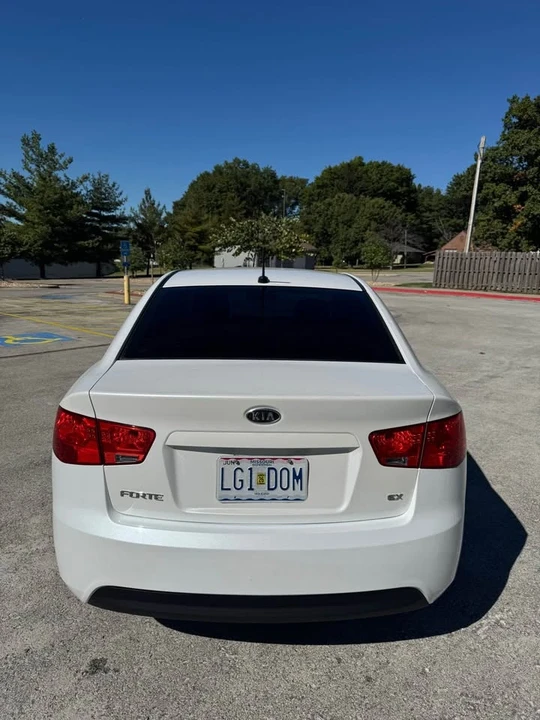 2013 Kia Forte - Image 9 of 9