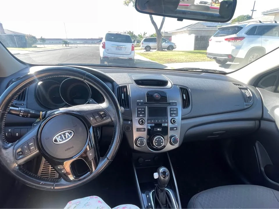 2013 Kia Forte - Image 8 of 13