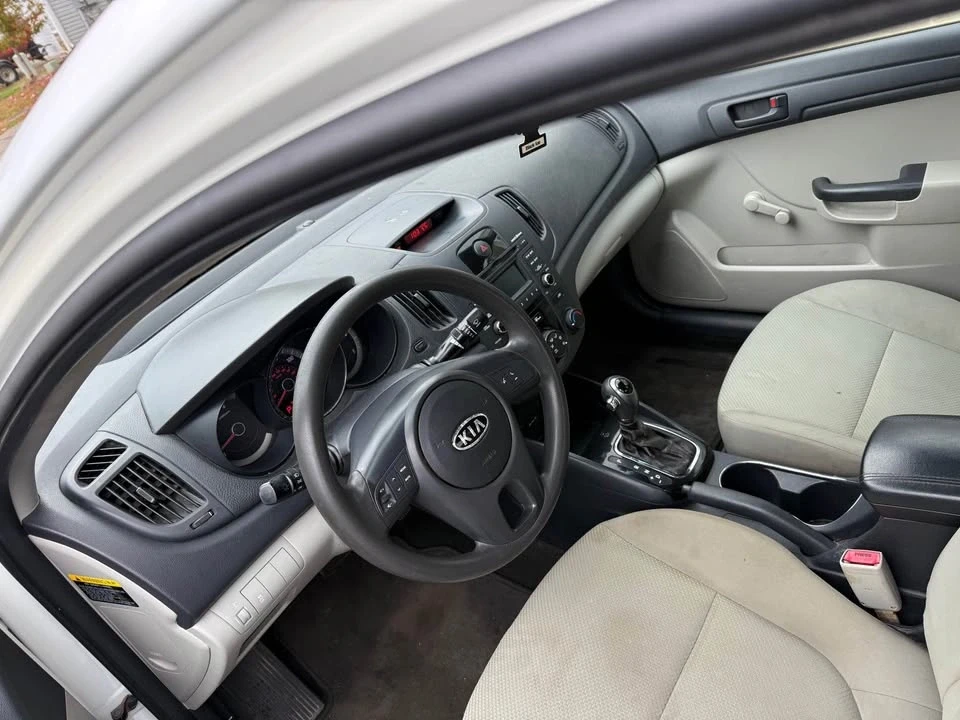 2013 Kia Forte - Image 10 of 10
