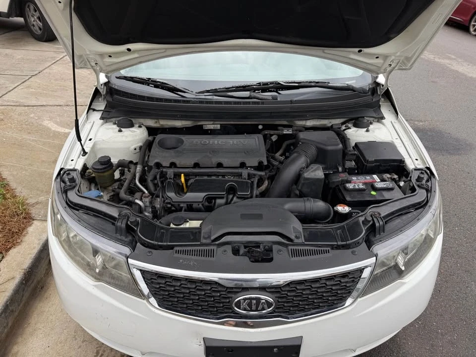 2013 Kia Forte - Image 7 of 10