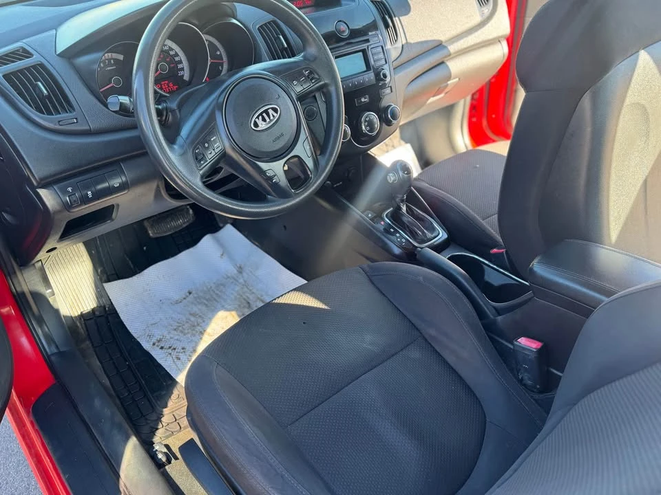 2013 Kia Forte - Image 11 of 14