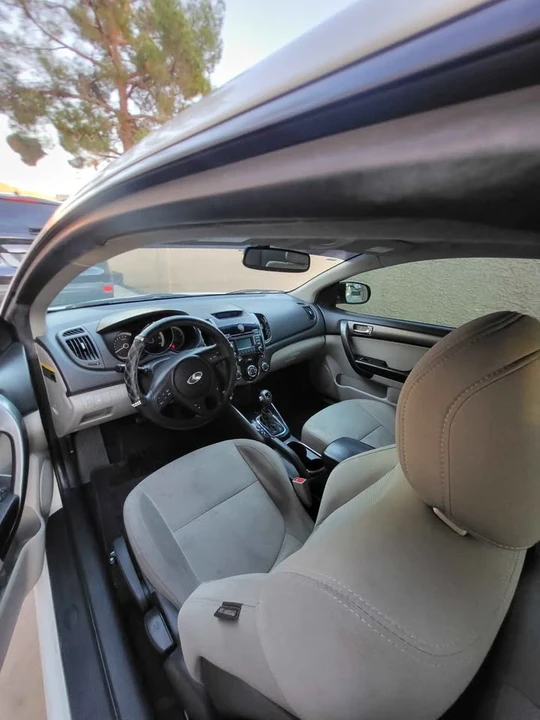 2013 Kia Forte - Image 5 of 9