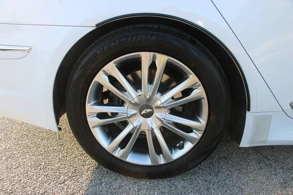 2013 Kia K900 - Image 6 of 18