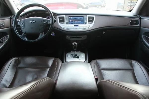 2013 Kia K900 - Image 12 of 18