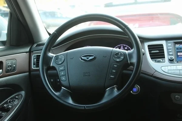 2013 Kia K900 - Image 14 of 18