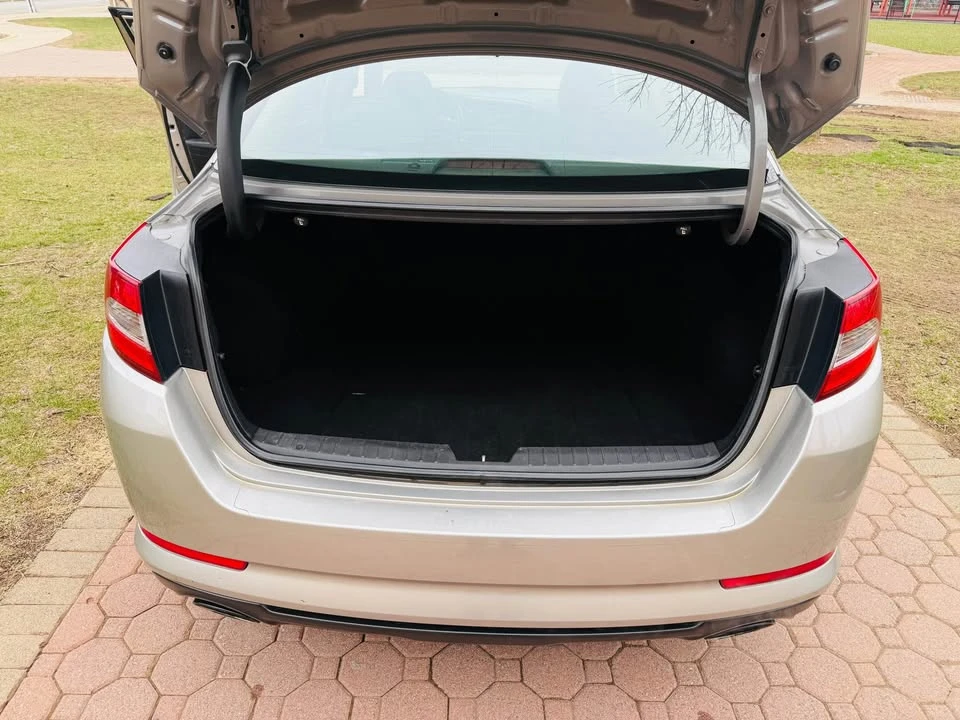 2013 Kia Optima/K5 - Image 10 of 14