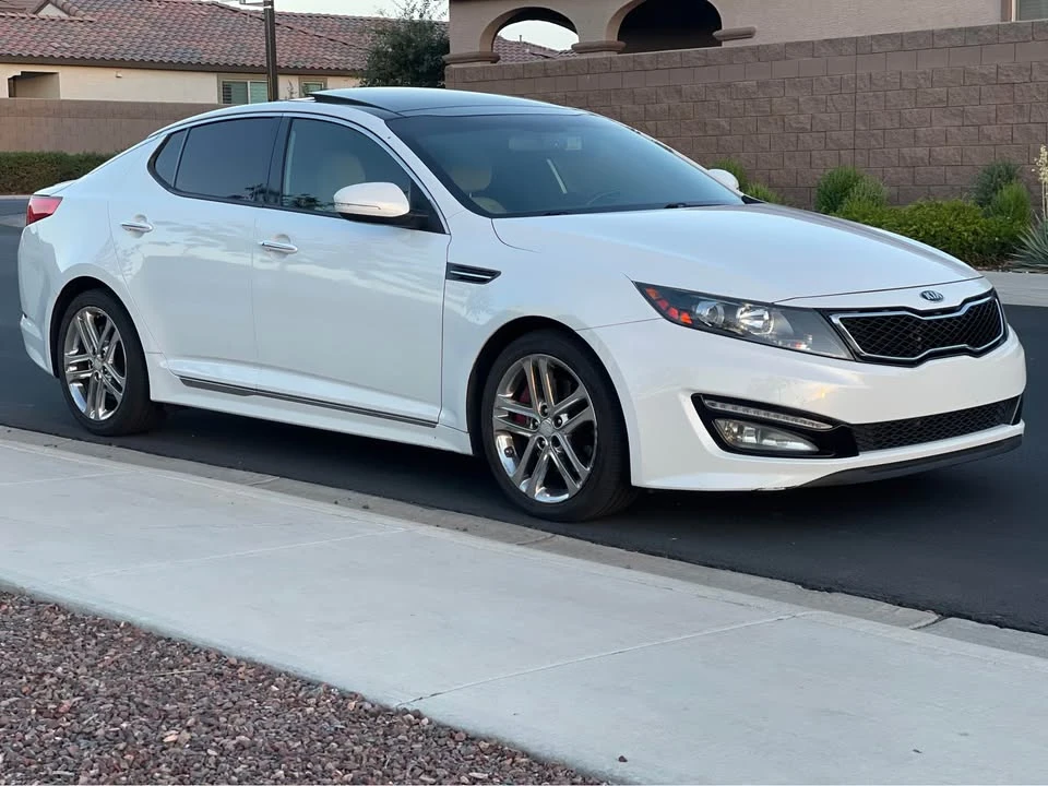 2013 Kia Optima/K5 - Image 2 of 17